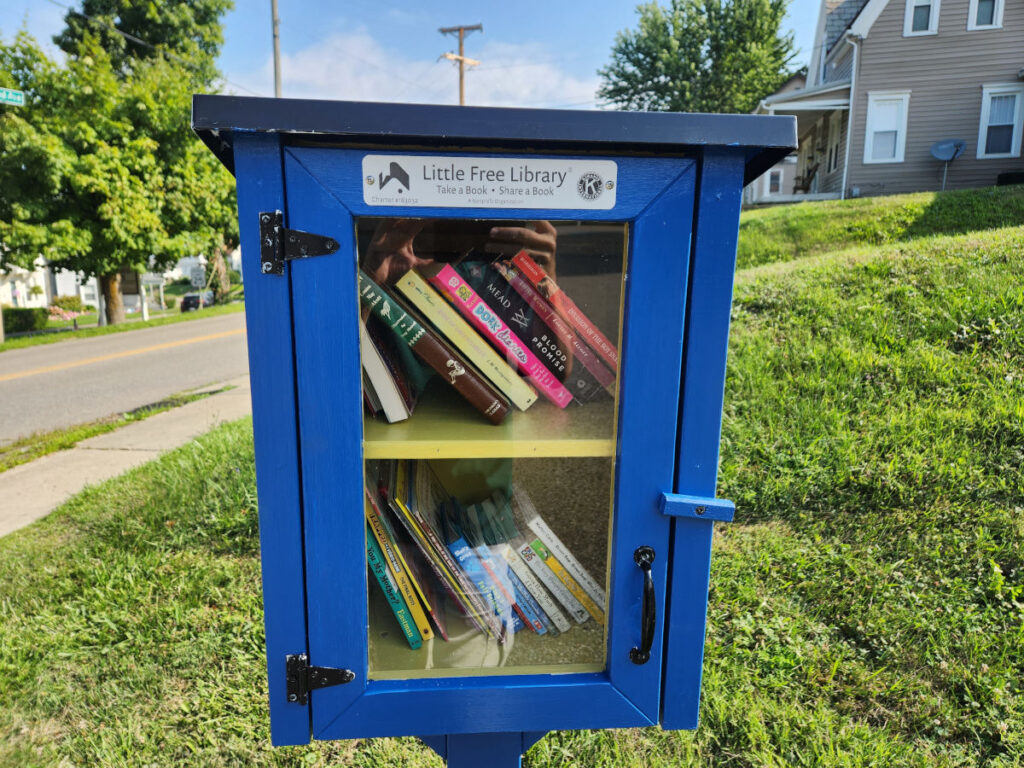 Little Free Library Kiwanis Club of Barnesville Ohio